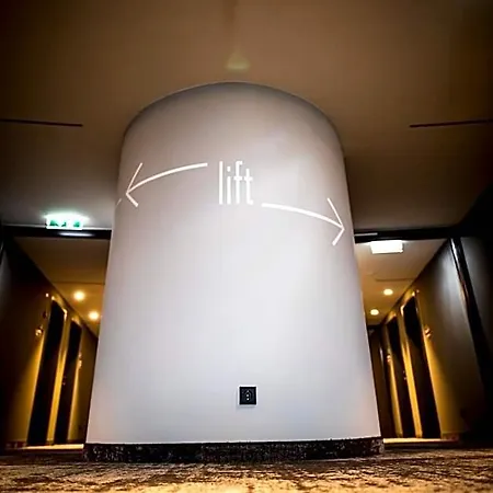 Ibis ホテル